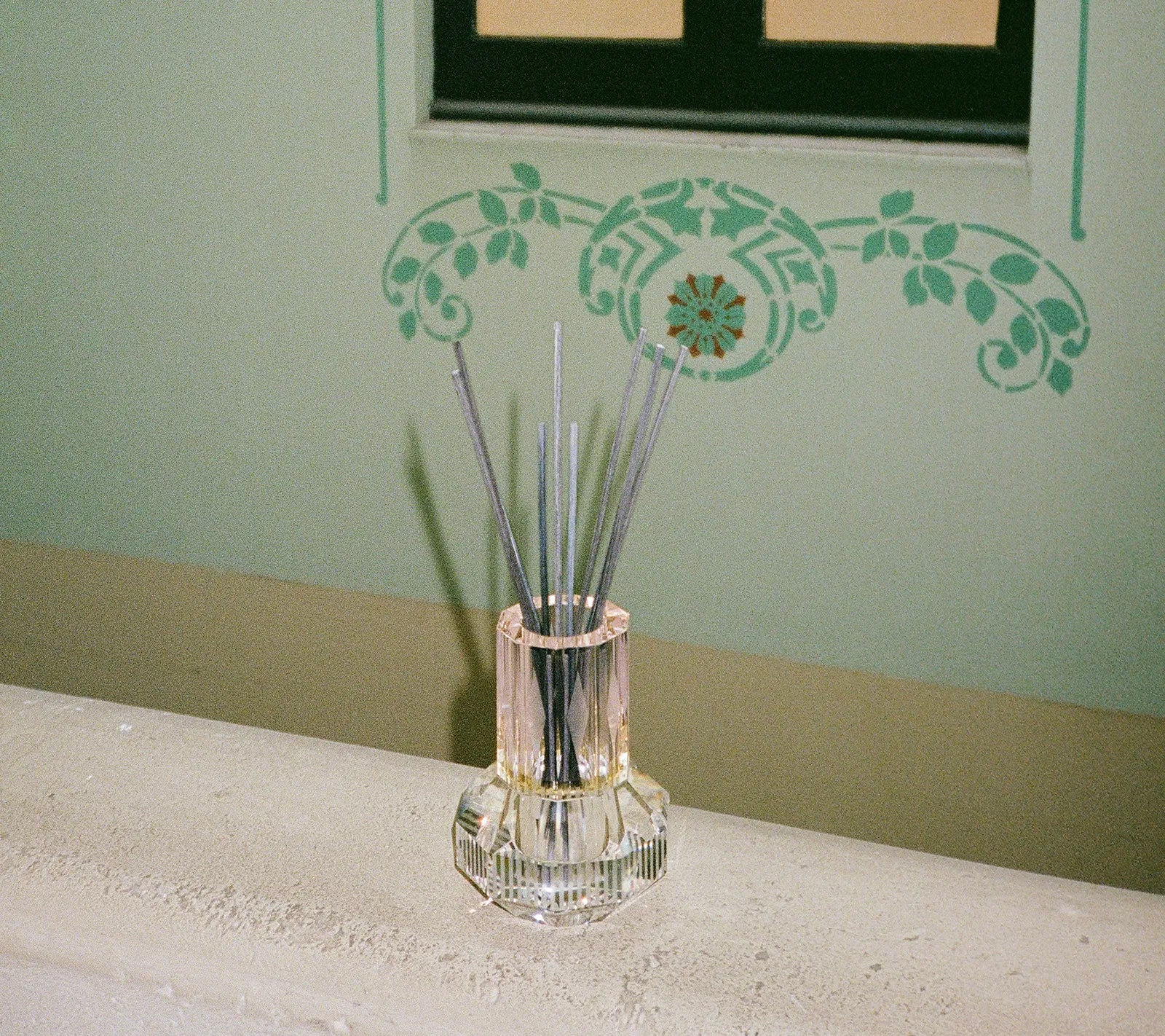 Chicago Diffuser (with Incense Sticks & 100 ml Fragrance Oil)